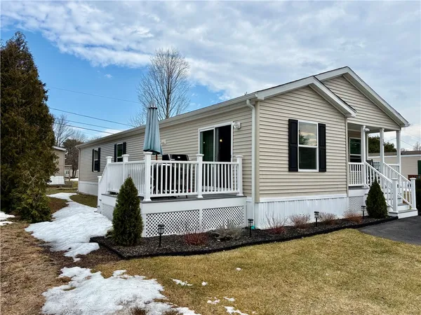 $299,900 | 16 Valiant Drive, Coventry, RI 02816