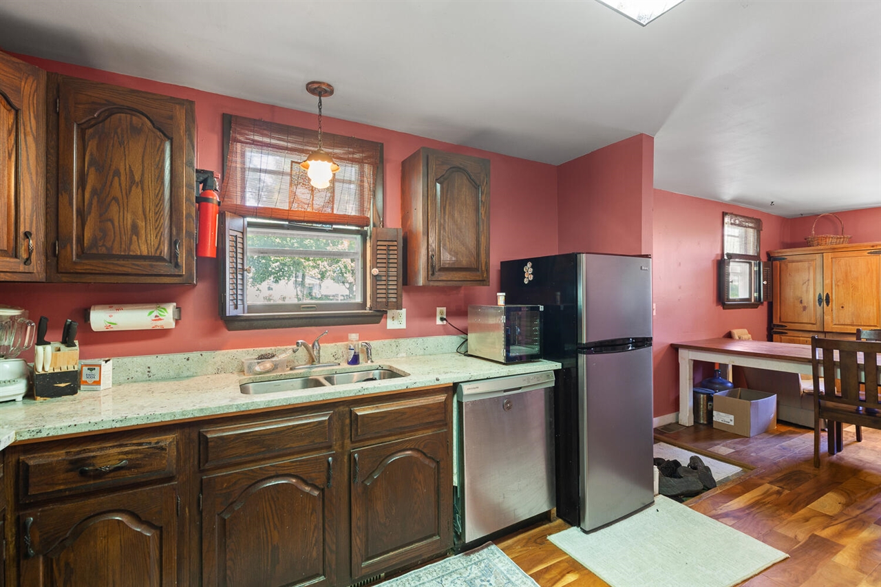 246 Washington Street Clinton, MI 49236 - Photo 13 of 36