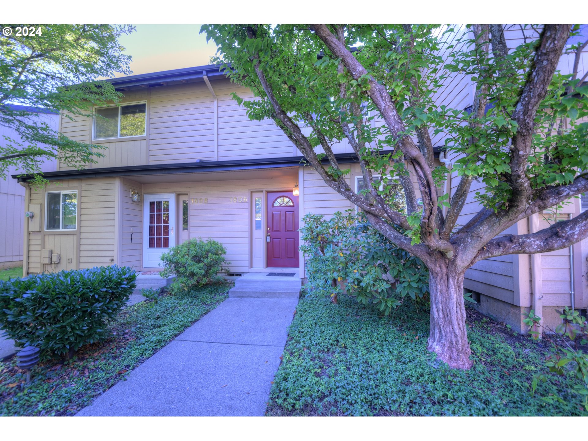 1606 Fetters Loop Eugene, OR 97402 - Photo 1 of 27 Gallery Image 1