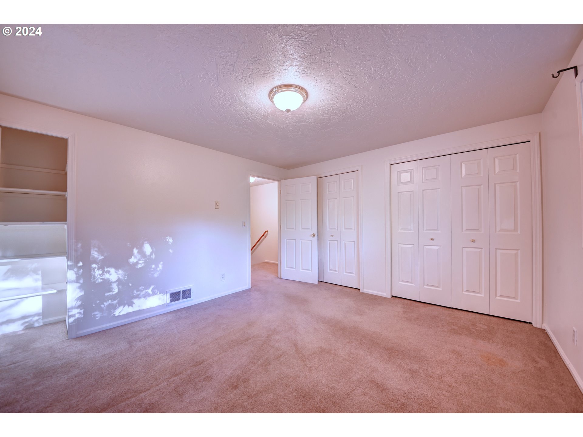 1606 Fetters Loop Eugene, OR 97402 - Photo 14 of 27 Gallery Image 14