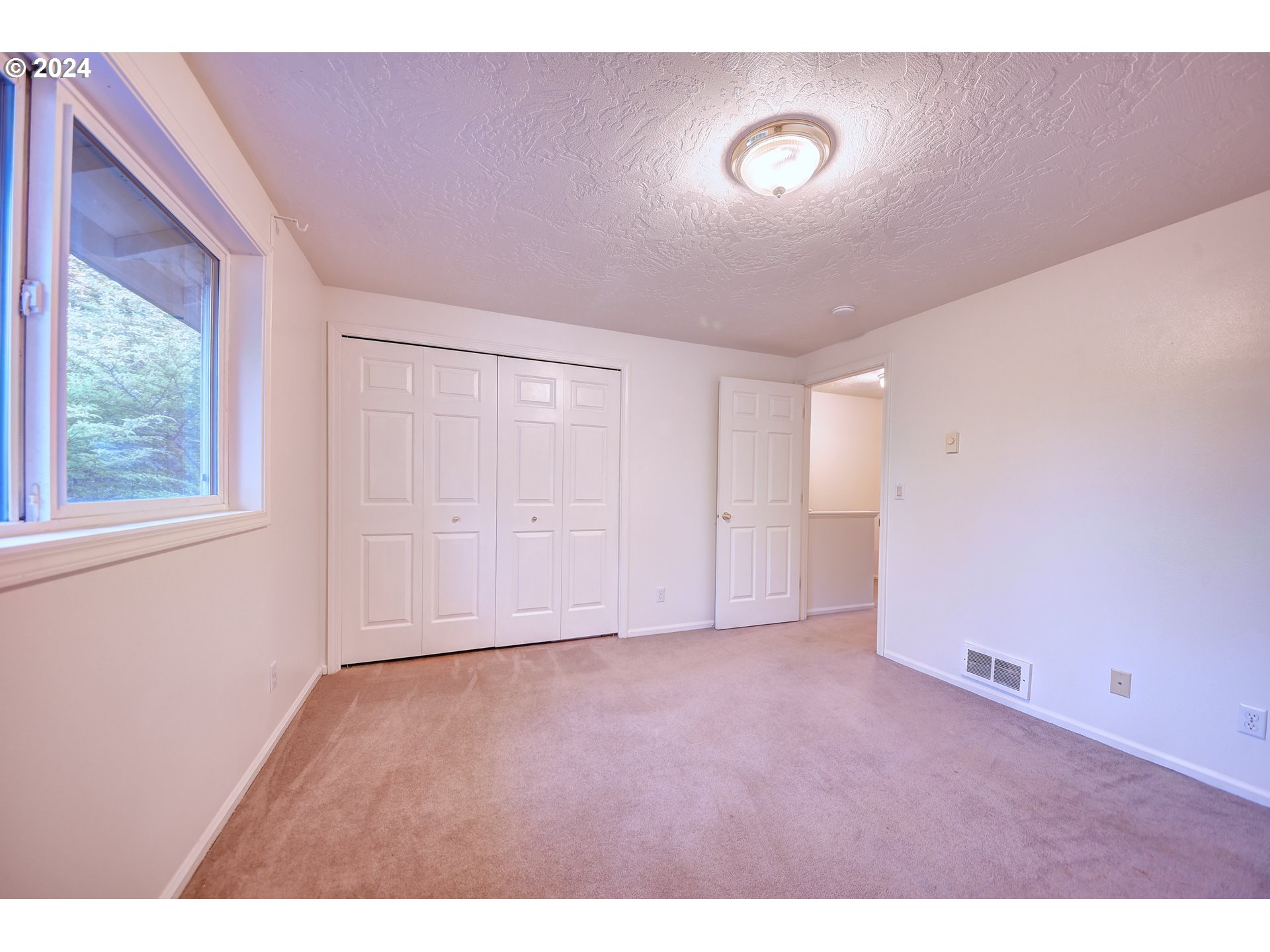 1606 Fetters Loop Eugene, OR 97402 - Photo 19 of 27 Gallery Image 19