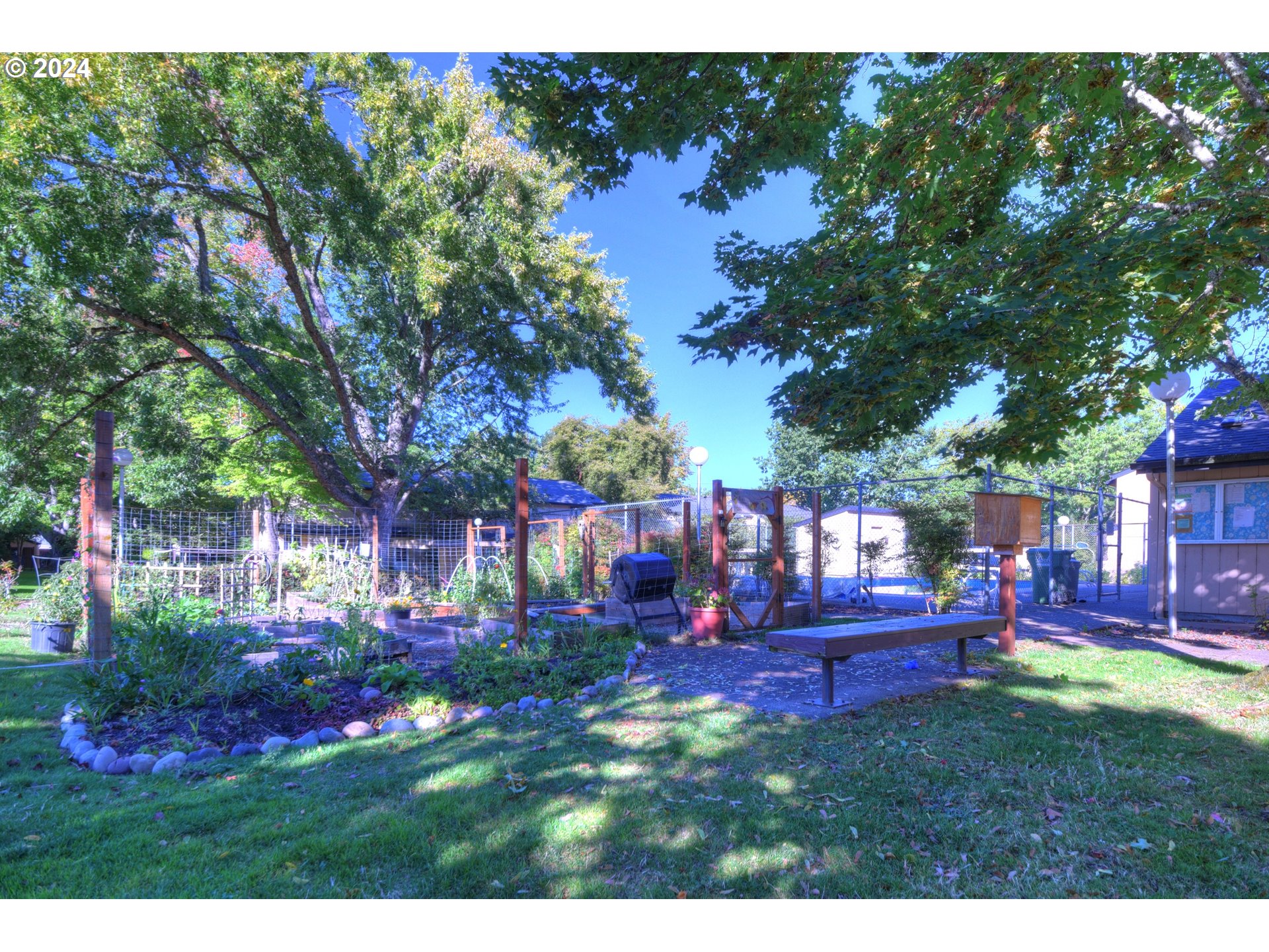1606 Fetters Loop Eugene, OR 97402 - Photo 22 of 27 Gallery Image 22