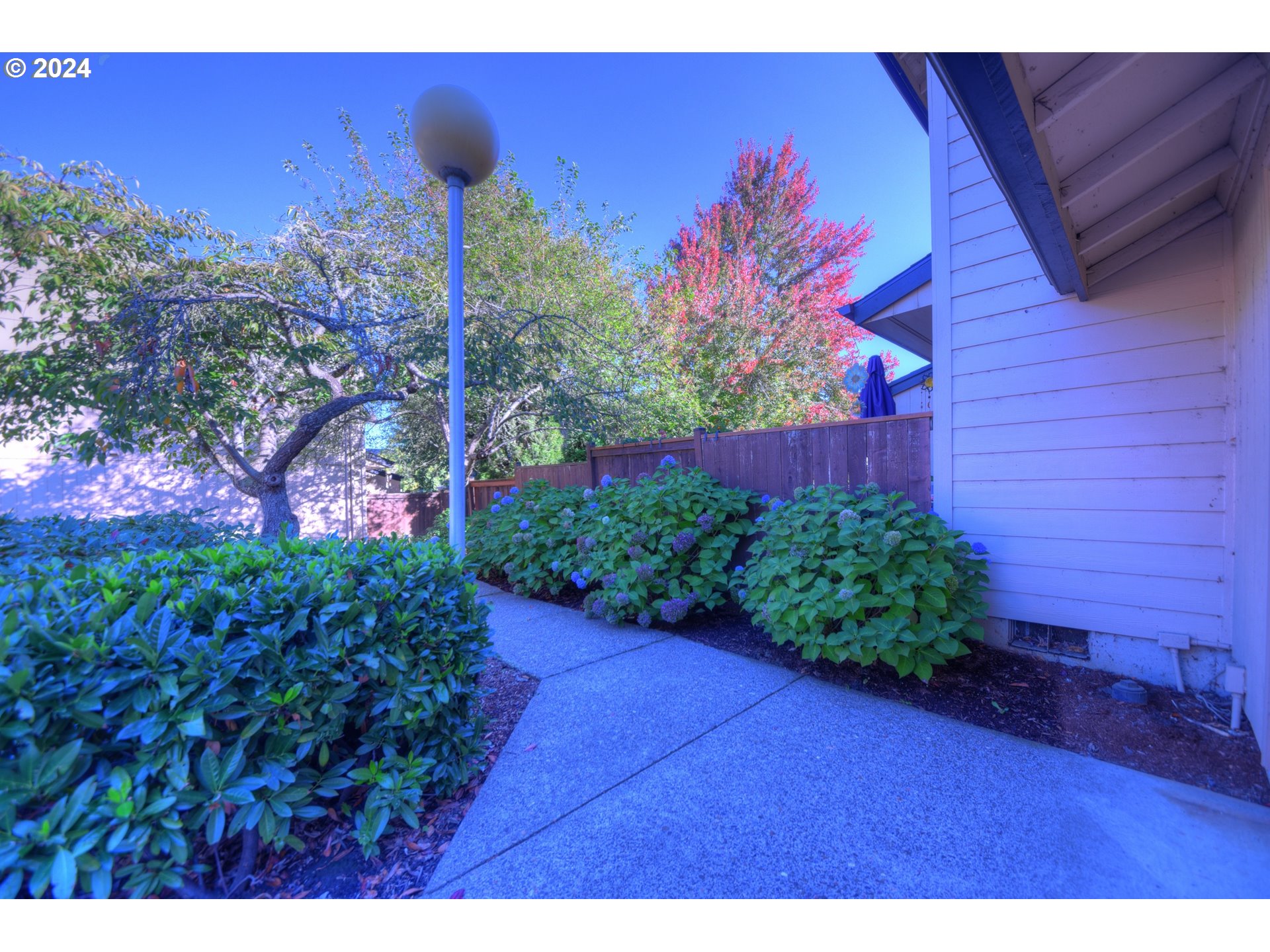 1606 Fetters Loop Eugene, OR 97402 - Photo 24 of 27 Gallery Image 24