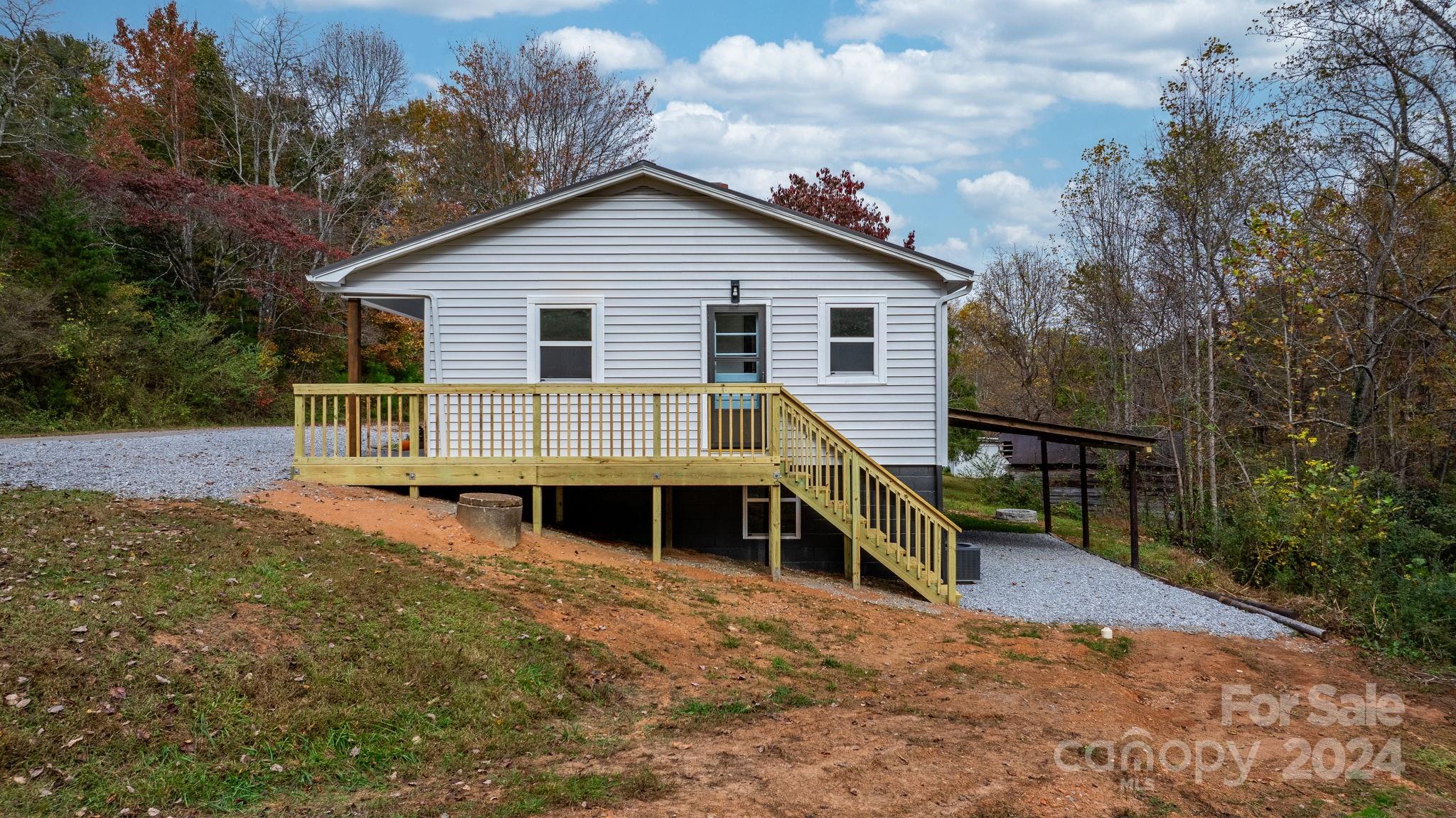 4002 Hidden Acres Road Valdese, NC 28690 - Photo 6 of 45 Gallery Image 6