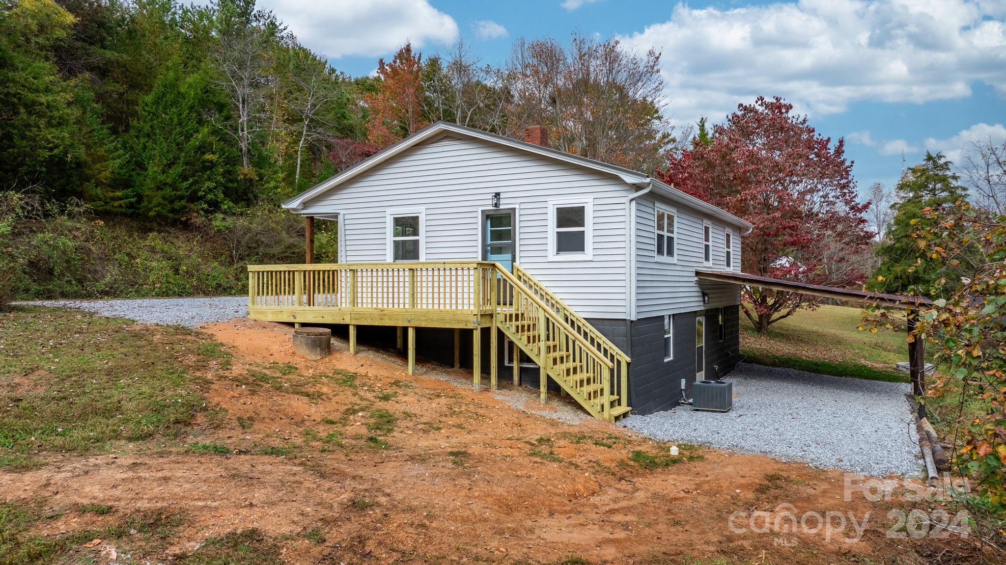 4002 Hidden Acres Road Valdese, NC 28690 - Photo 7 of 45 Gallery Image 7