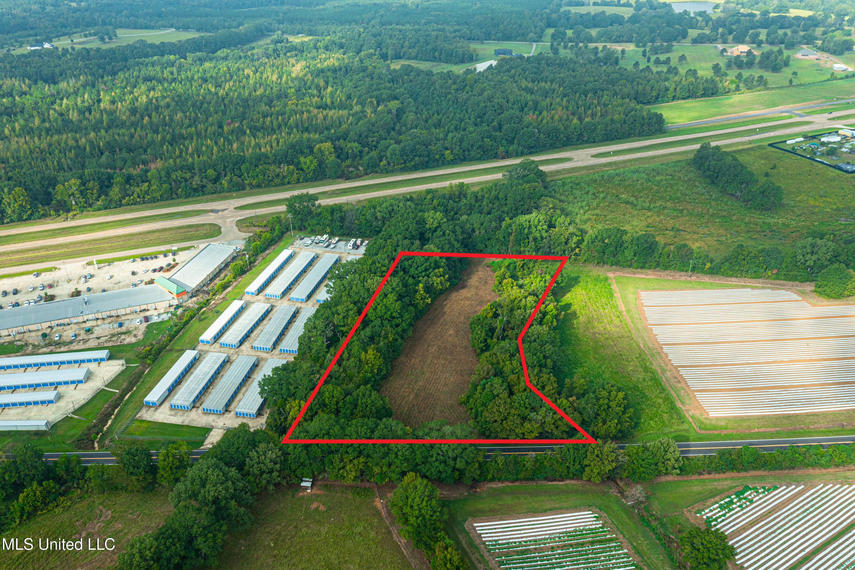 1st Street Flora, MS 39071 - Photo 3 of 15 DJI_0924 OUTLINE