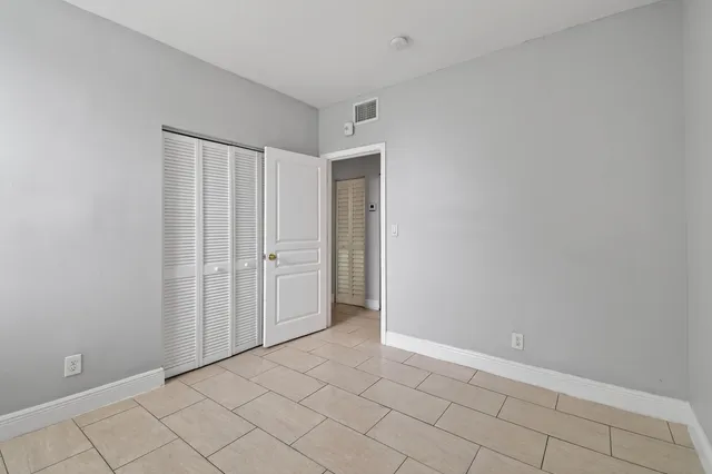 $1,475 | 1401 Division Avenue, Unit 101, West Palm Beach, FL 33401