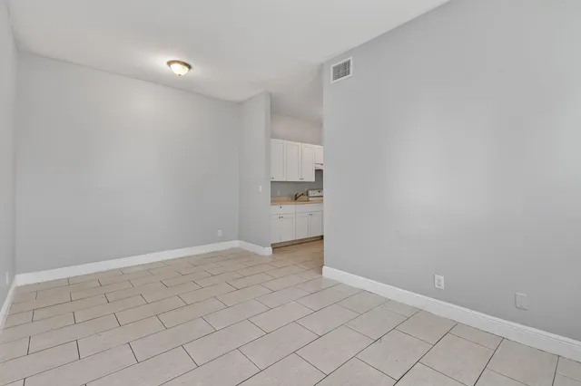 $1,475 | 1401 Division Avenue, Unit 101, West Palm Beach, FL 33401