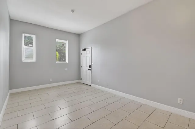 $1,475 | 1401 Division Avenue, Unit 101, West Palm Beach, FL 33401