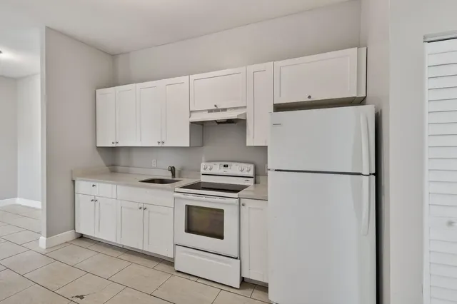 $1,475 | 1401 Division Avenue, Unit 101, West Palm Beach, FL 33401