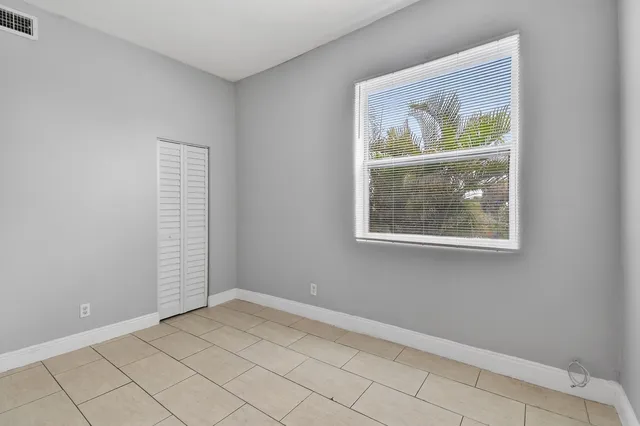 $1,475 | 1401 Division Avenue, Unit 101, West Palm Beach, FL 33401