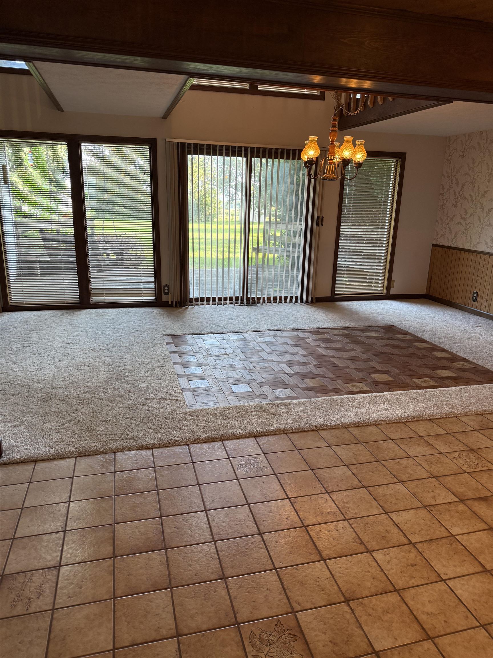 2131 Lancaster Heights Road Freeport, IL 61032 - Photo 2 of 68 Gallery Image 2