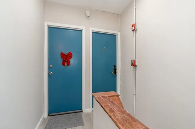 $1,900 | 40 Beacon Avenue, Unit 8, Jersey City, NJ 07306