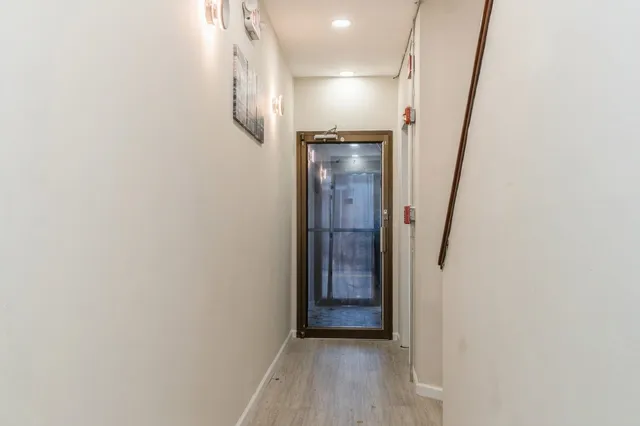 $1,900 | 40 Beacon Avenue, Unit 8, Jersey City, NJ 07306