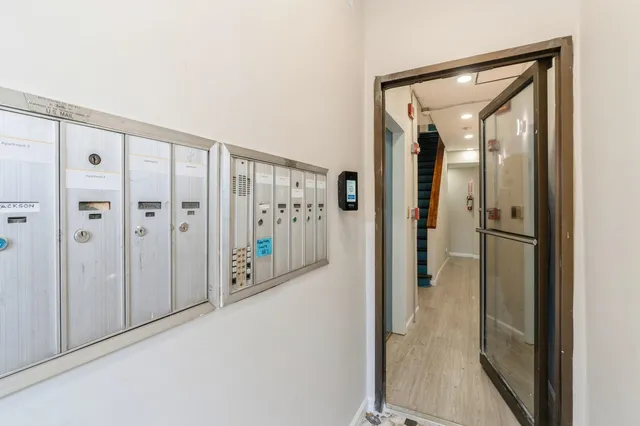 $1,900 | 40 Beacon Avenue, Unit 8, Jersey City, NJ 07306