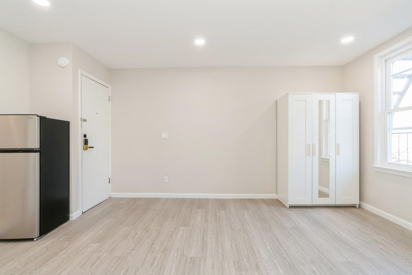 40 Beacon Avenue, Unit 8 Jersey City, NJ 07306 - Photo 8 of 23