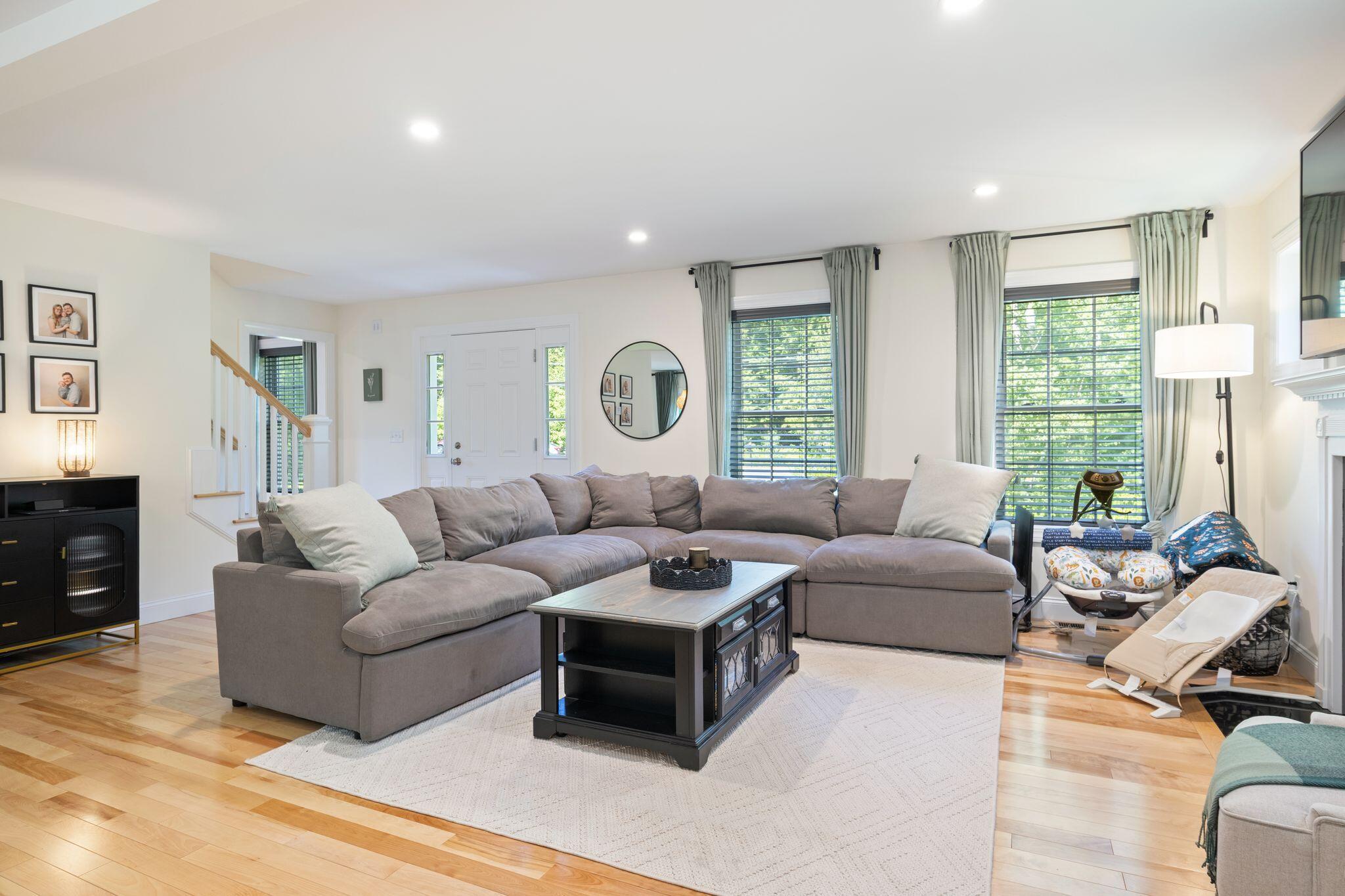 96 Little River Road Berwick, ME 03901 - Photo 5 of 53 Living Room