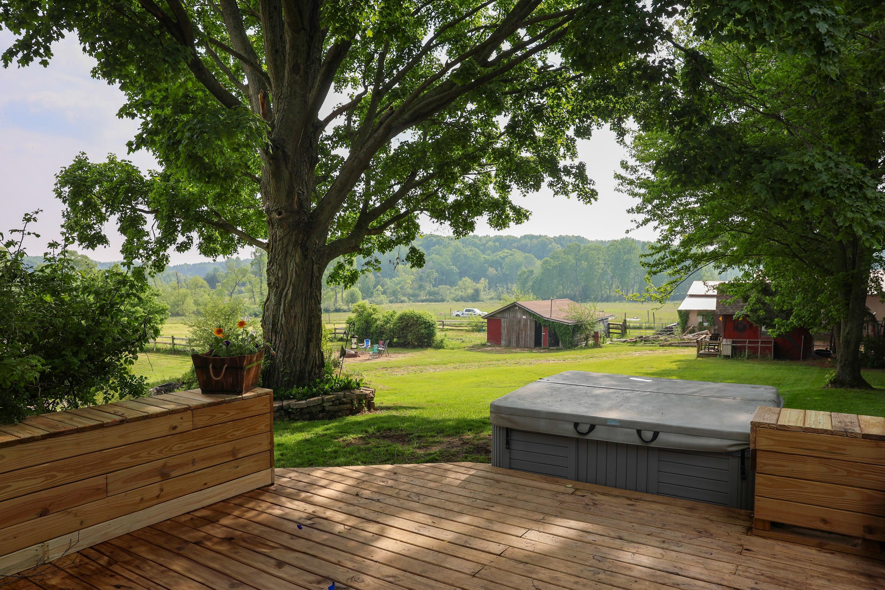 1041 West Arthur Road Rothbury, MI 49452 - Photo 14 of 56 Deck 4 (1)