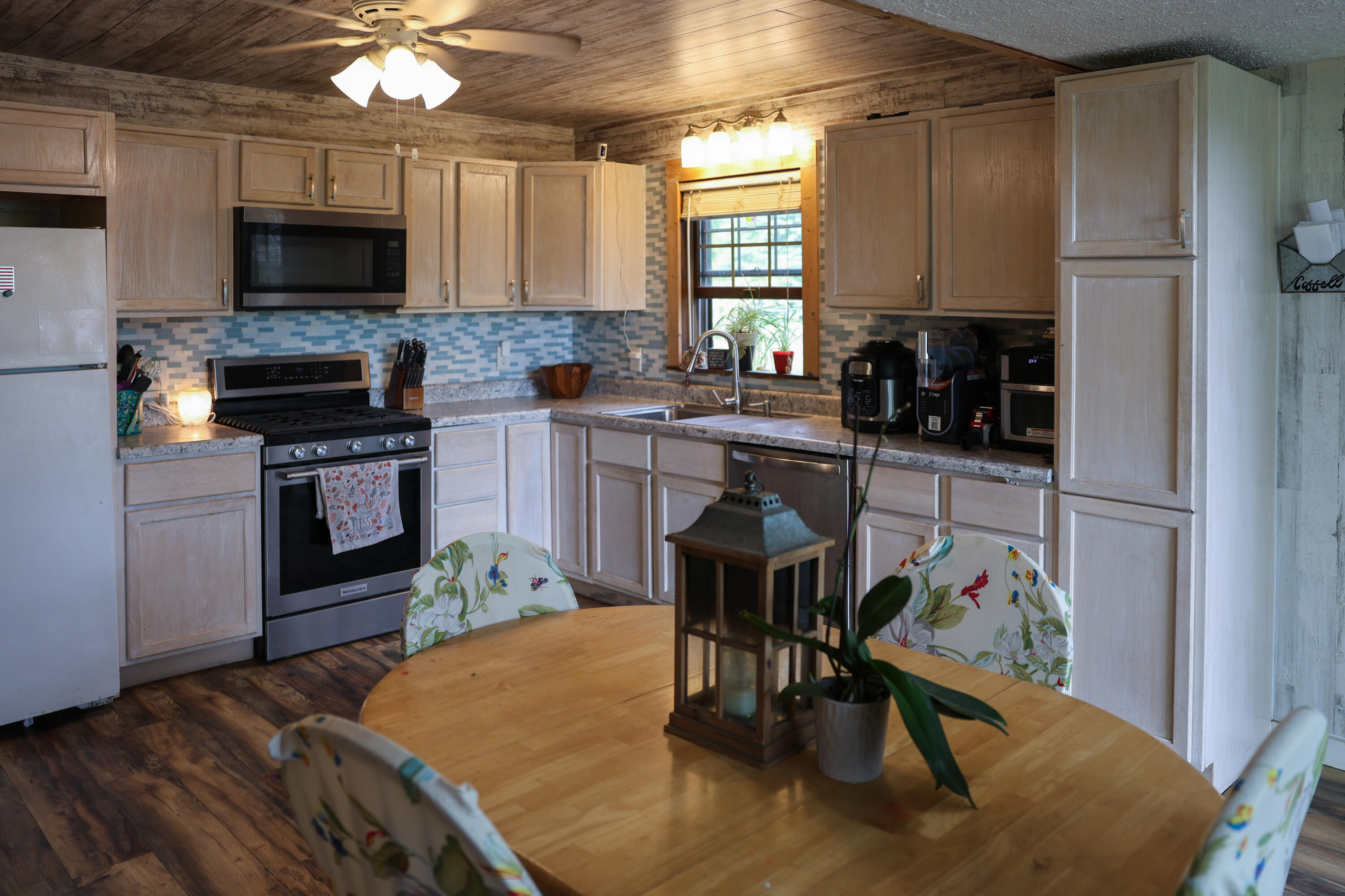 1041 West Arthur Road Rothbury, MI 49452 - Photo 21 of 56 Kitchen 1