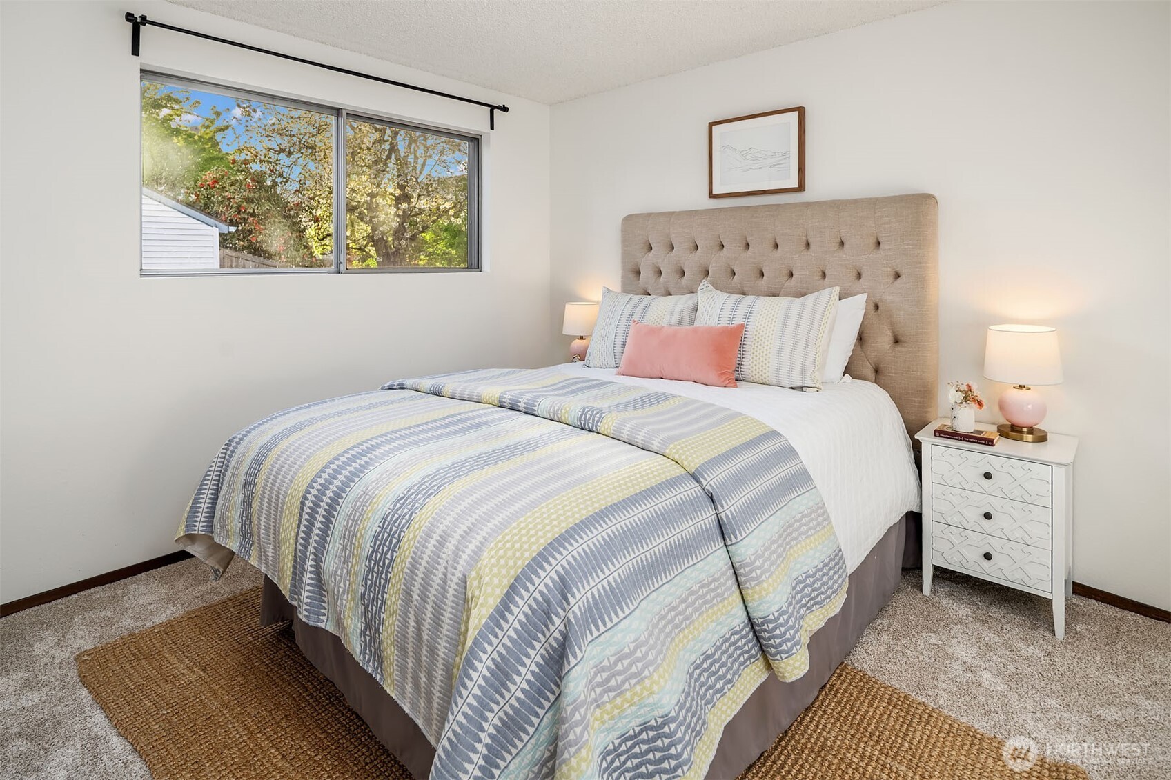 3215 40th Avenue Southwest Seattle, WA 98116 - Photo 13 of 37