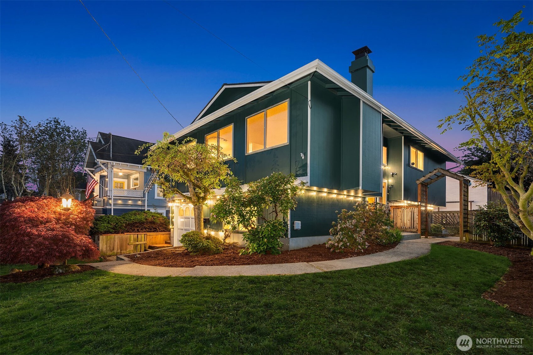 3215 40th Avenue Southwest Seattle, WA 98116 - Photo 27 of 37