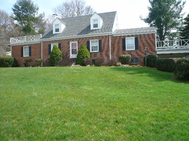 256 Bookerdale Road Waynesboro, VA 22980 - Photo 2 of 21 Gallery Image 2