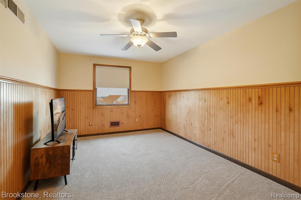 45850 Edgewater Street Chesterfield, MI 48047 - Photo 38 of 61