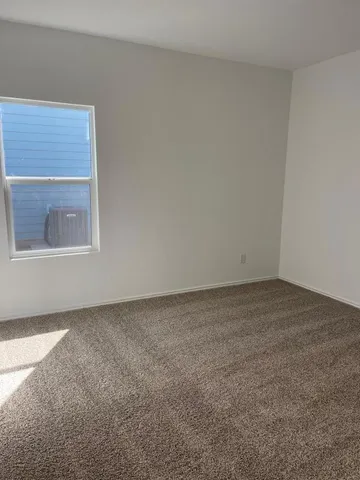 a view of empty room with window