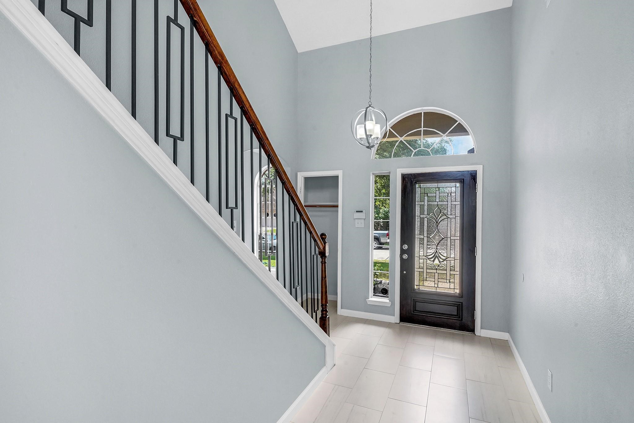 4238 Tree Moss Place Humble, TX 77346 - Photo 3 of 30 High Ceiling Entry