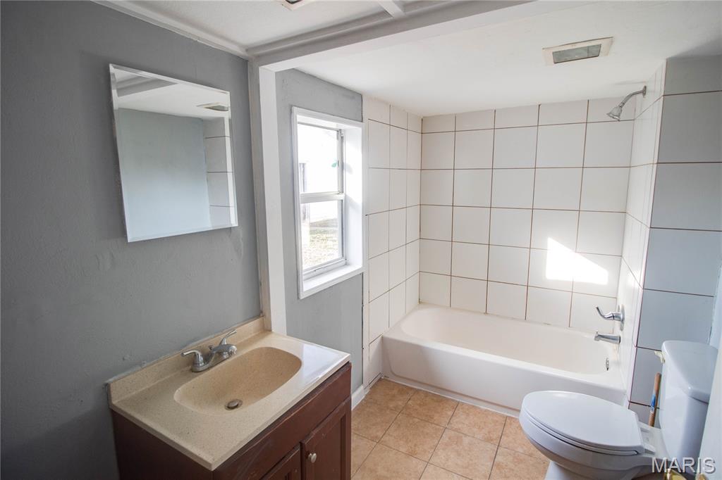 176 South Pence Street East Alton, IL 62024 - Photo 9 of 21