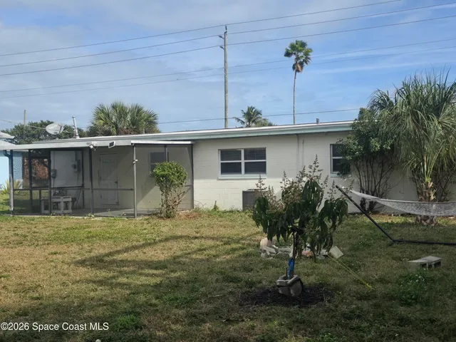 $2,950 | 910 South Orlando Avenue, Cocoa Beach, FL 32931