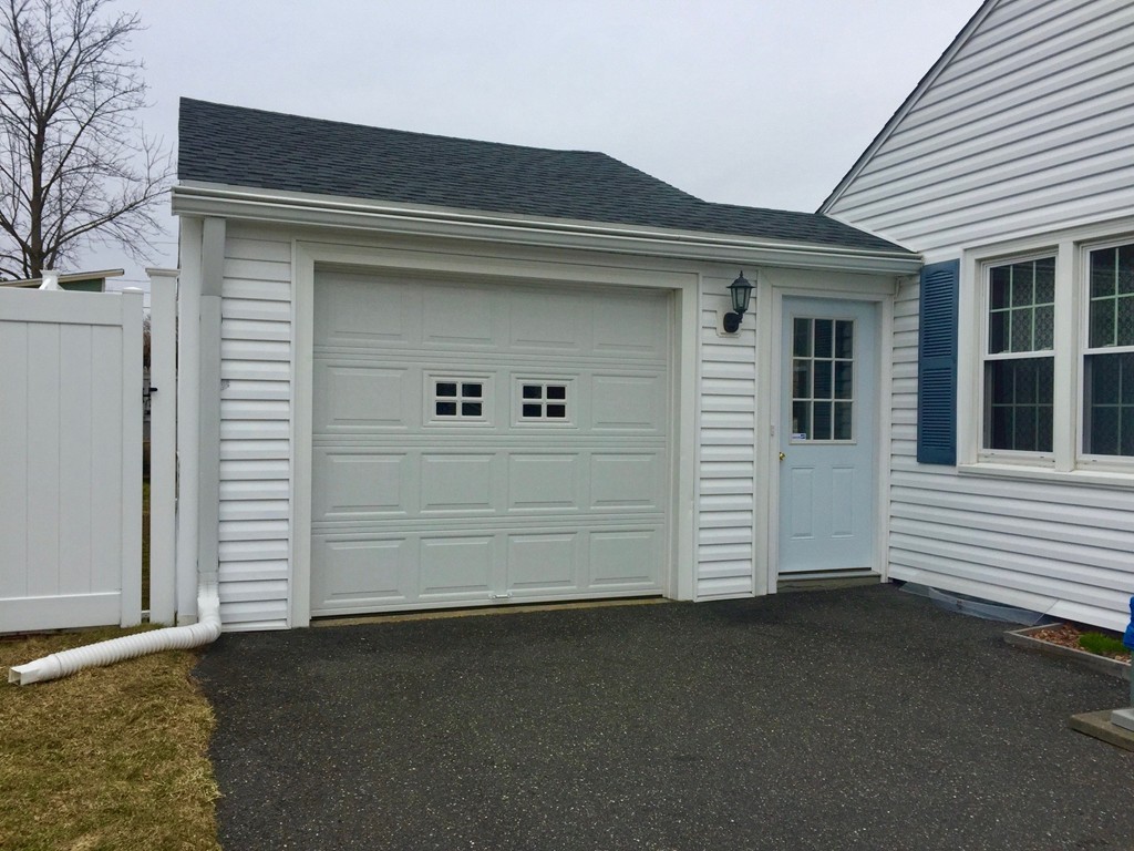 226 Winton Street Springfield, MA 01118 - Photo 3 of 27 a front view of a house