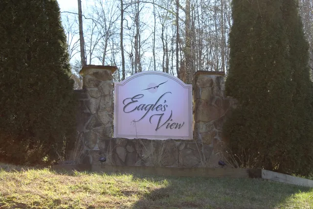 a sign that is on the side of the road