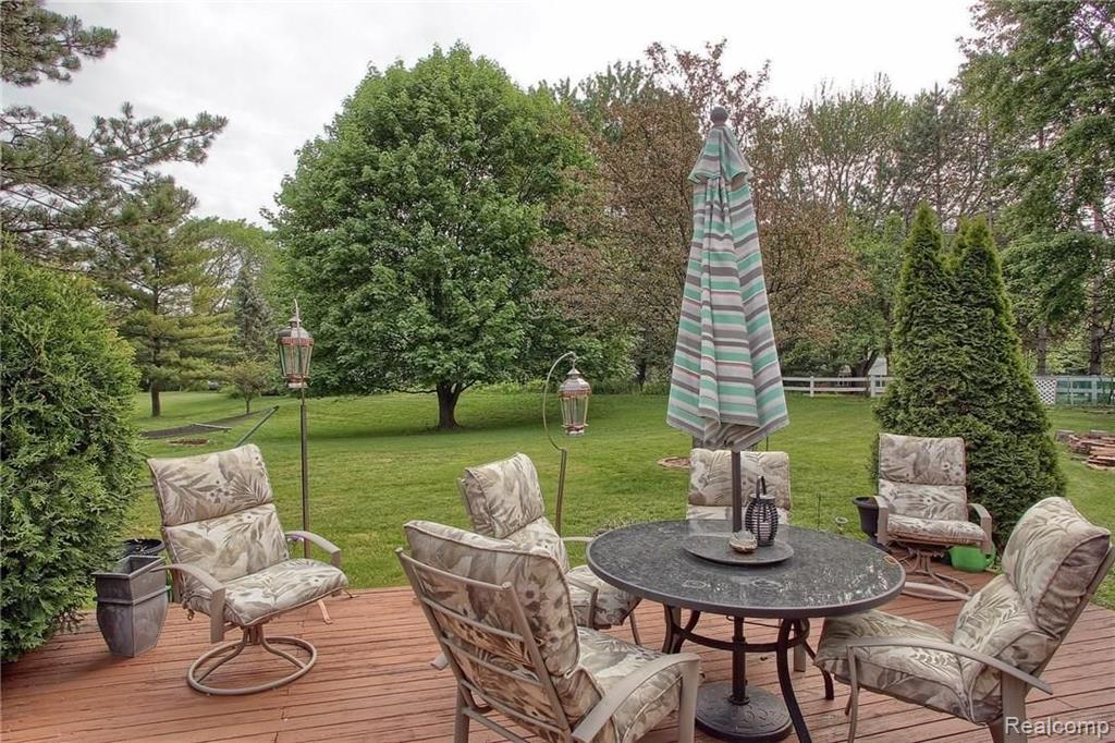 1424 Fawn Court Rochester Hills, MI 48309 - Photo 34 of 37