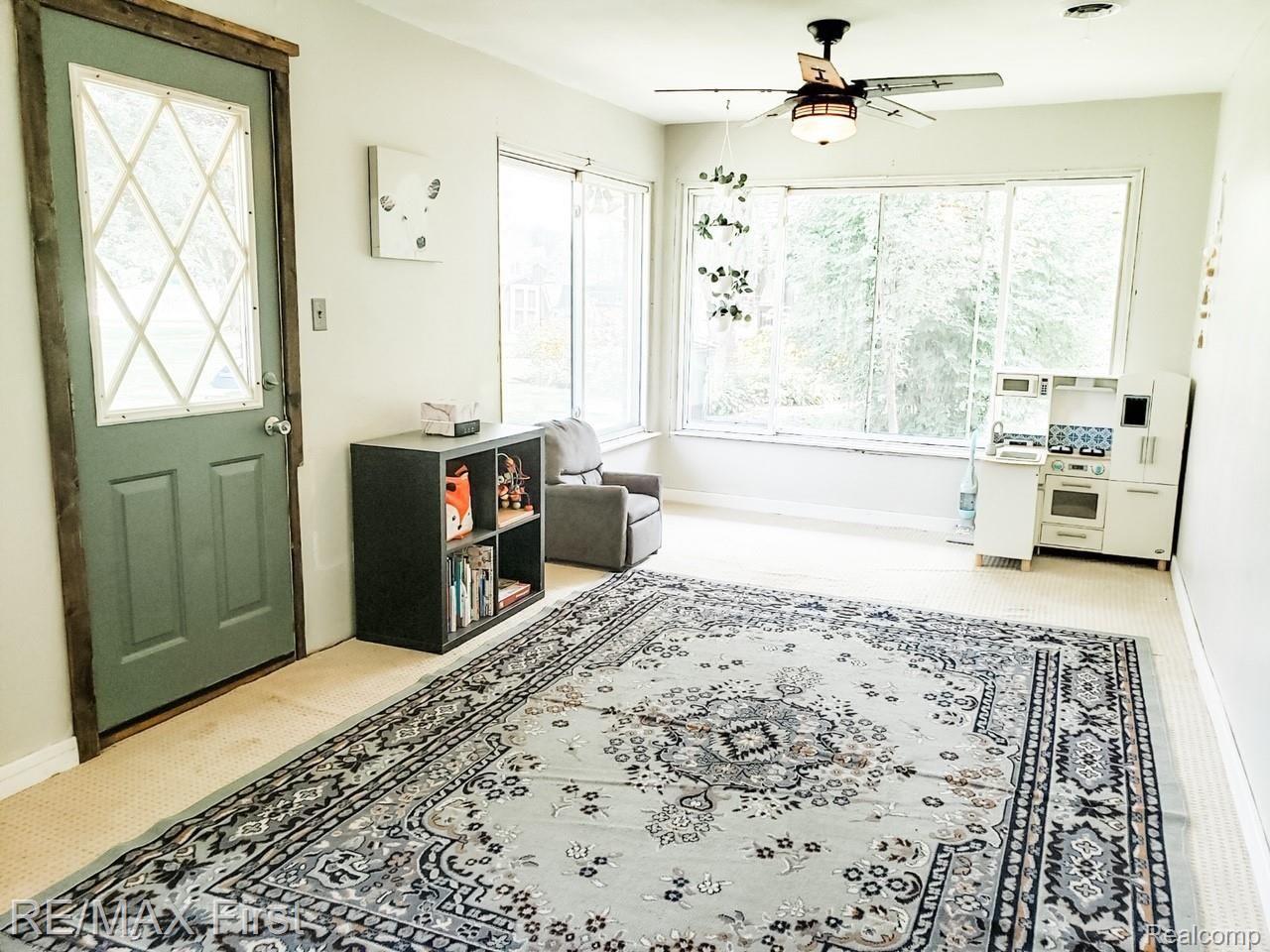 32975 Sutton Road New Baltimore, MI 48047 - Photo 12 of 28 IMG_6539.JPG