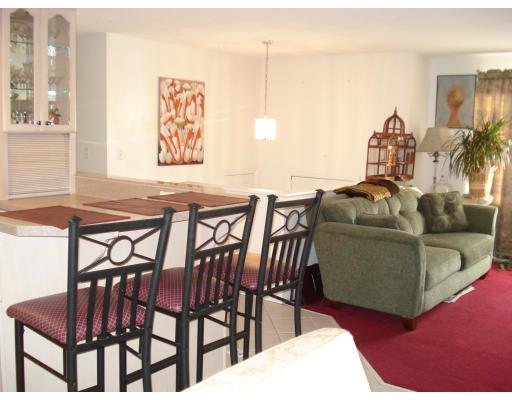 70 Teakwood Road Springfield, MA 01128 - Photo 3 of 5