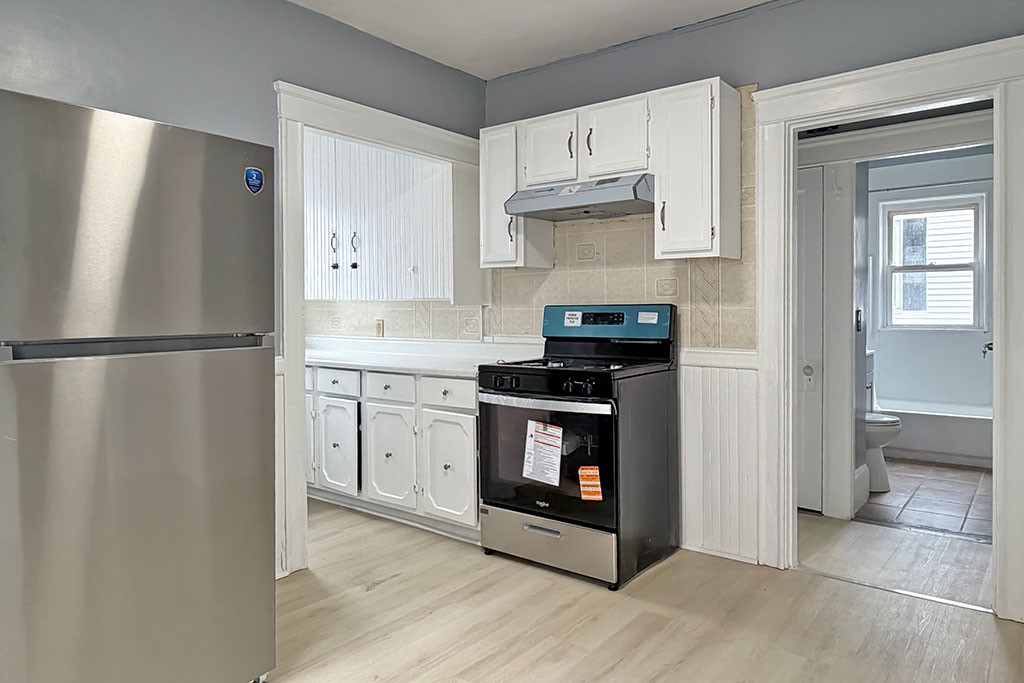 187 Sisson Street Pawtucket, RI 02860 - Photo 7 of 48 2nd Floor