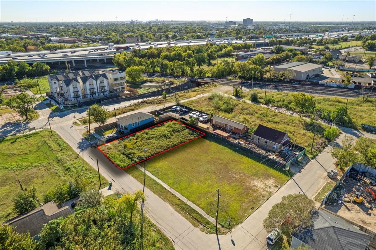 2708 Mills Street Houston, TX 77026 - Photo 1 of 7 a view of a city