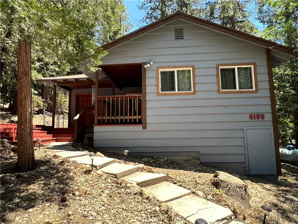 $359,500 | 6199 Cedar Avenue, Angelus Oaks, CA 92305