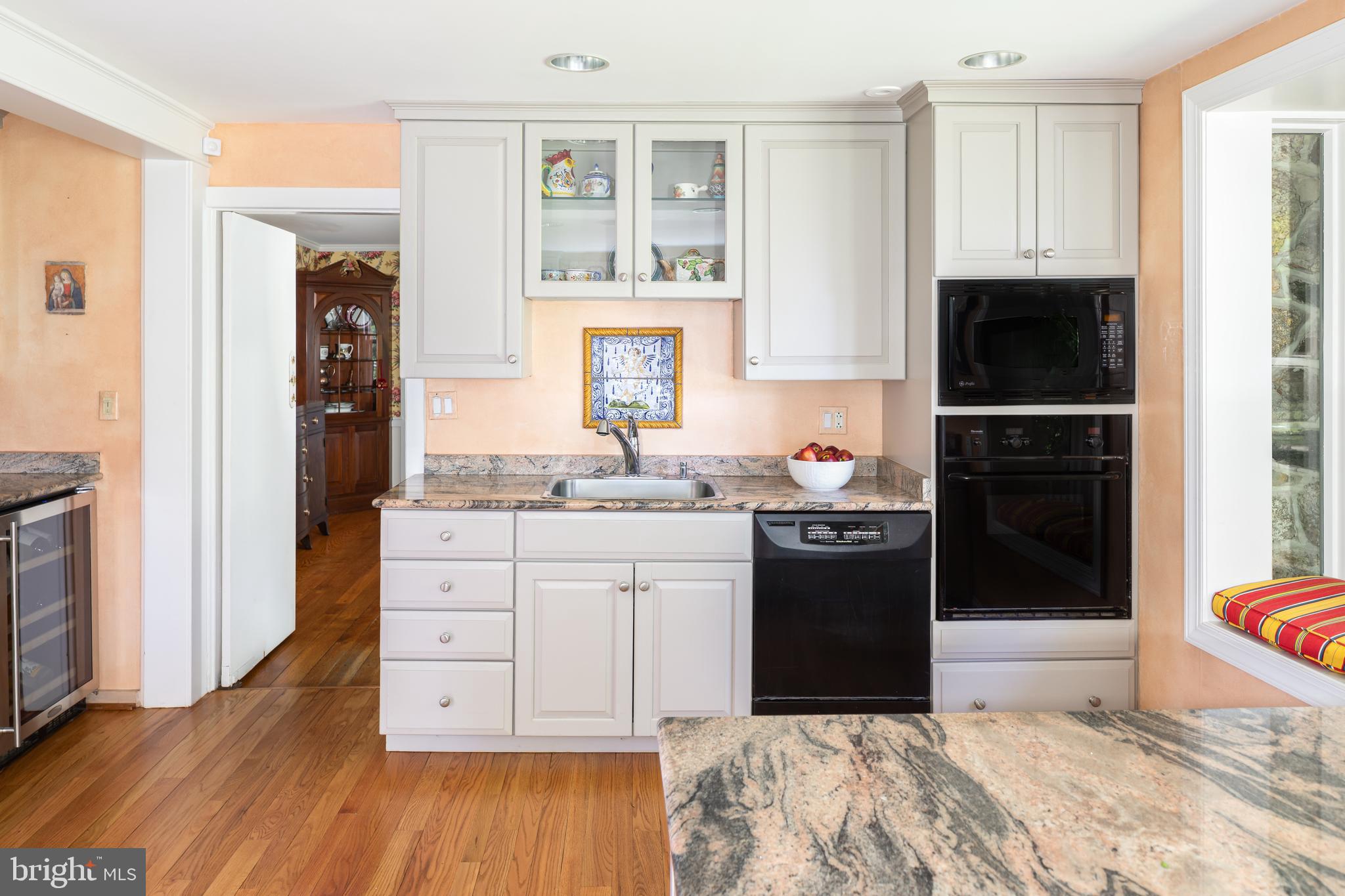 137 Davis Road Malvern, PA 19355 - Photo 23 of 61 Kitchen