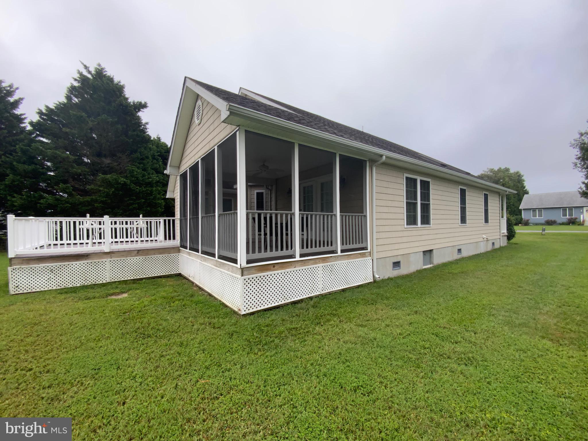 38211 Marlington Road Ocean View, DE 19970 - Photo 7 of 56 Screened Rear Porch