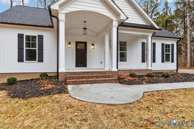 $409,900 | 79 East Sunrise Drive, Warsaw, VA 22572