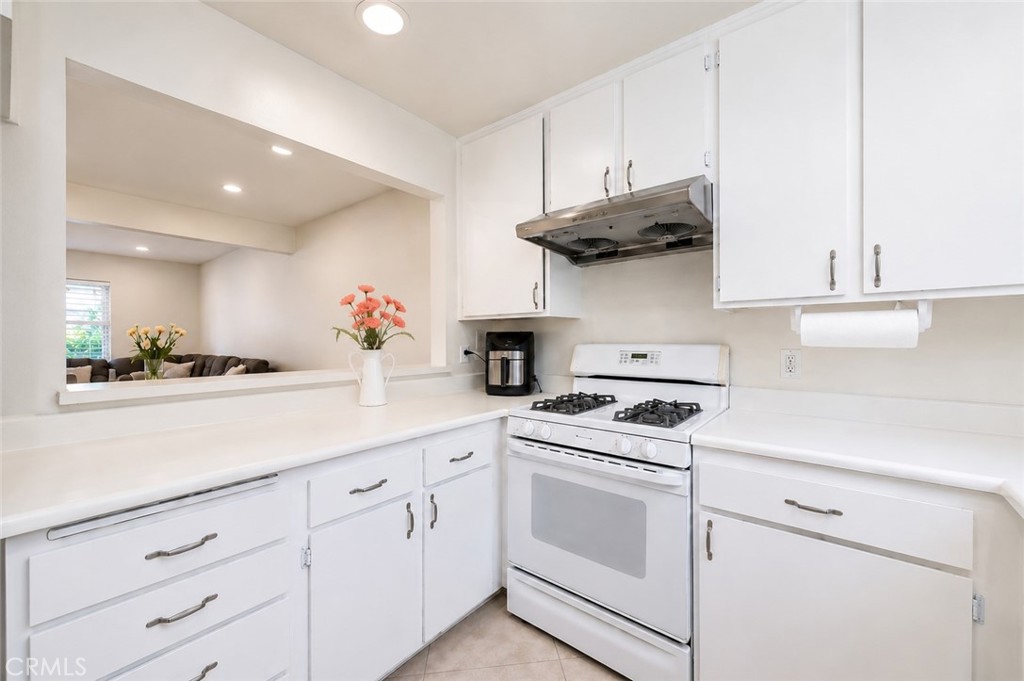 47 Fox, Unit 27 Irvine, CA 92614 - Photo 10 of 32