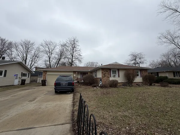 $159,900 | 1014 Illinois Drive, Rantoul, IL 61866