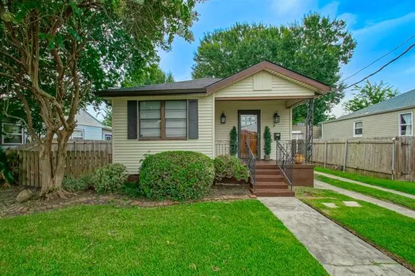 $249,000 | 326 Lions Street, Jefferson, LA 70121