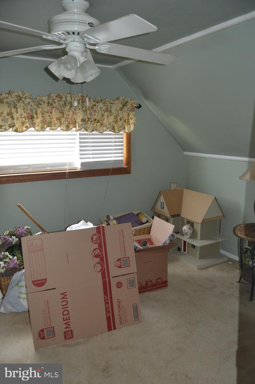 56 Middle Road Levittown, PA 19056 - Photo 11 of 16 Bedroom 3 - Second floor