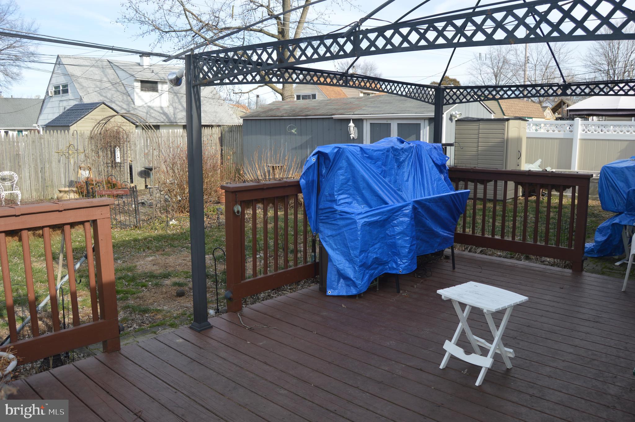 56 Middle Road Levittown, PA 19056 - Photo 14 of 16 Backyard Deck