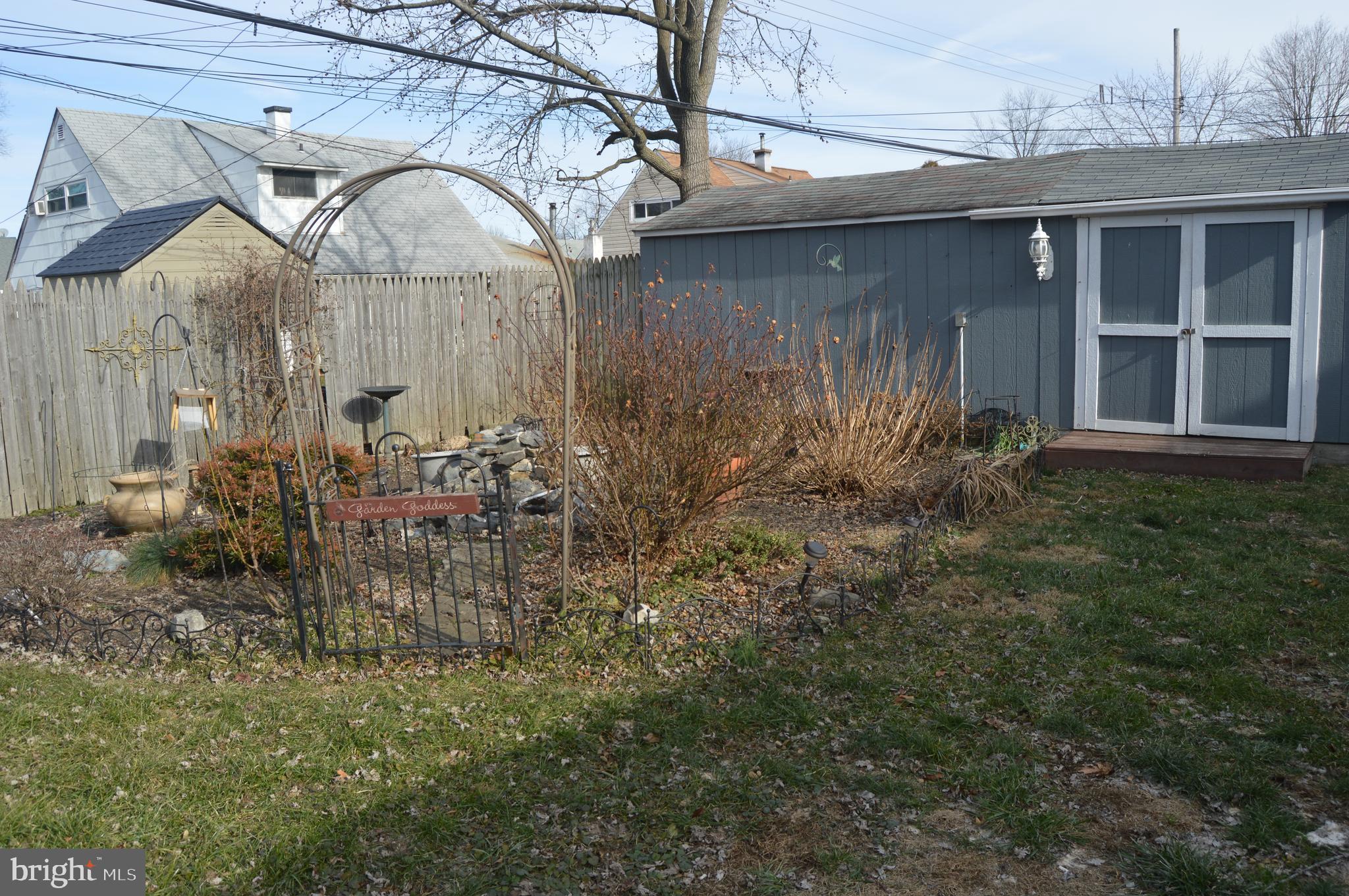 56 Middle Road Levittown, PA 19056 - Photo 16 of 16 Backyard