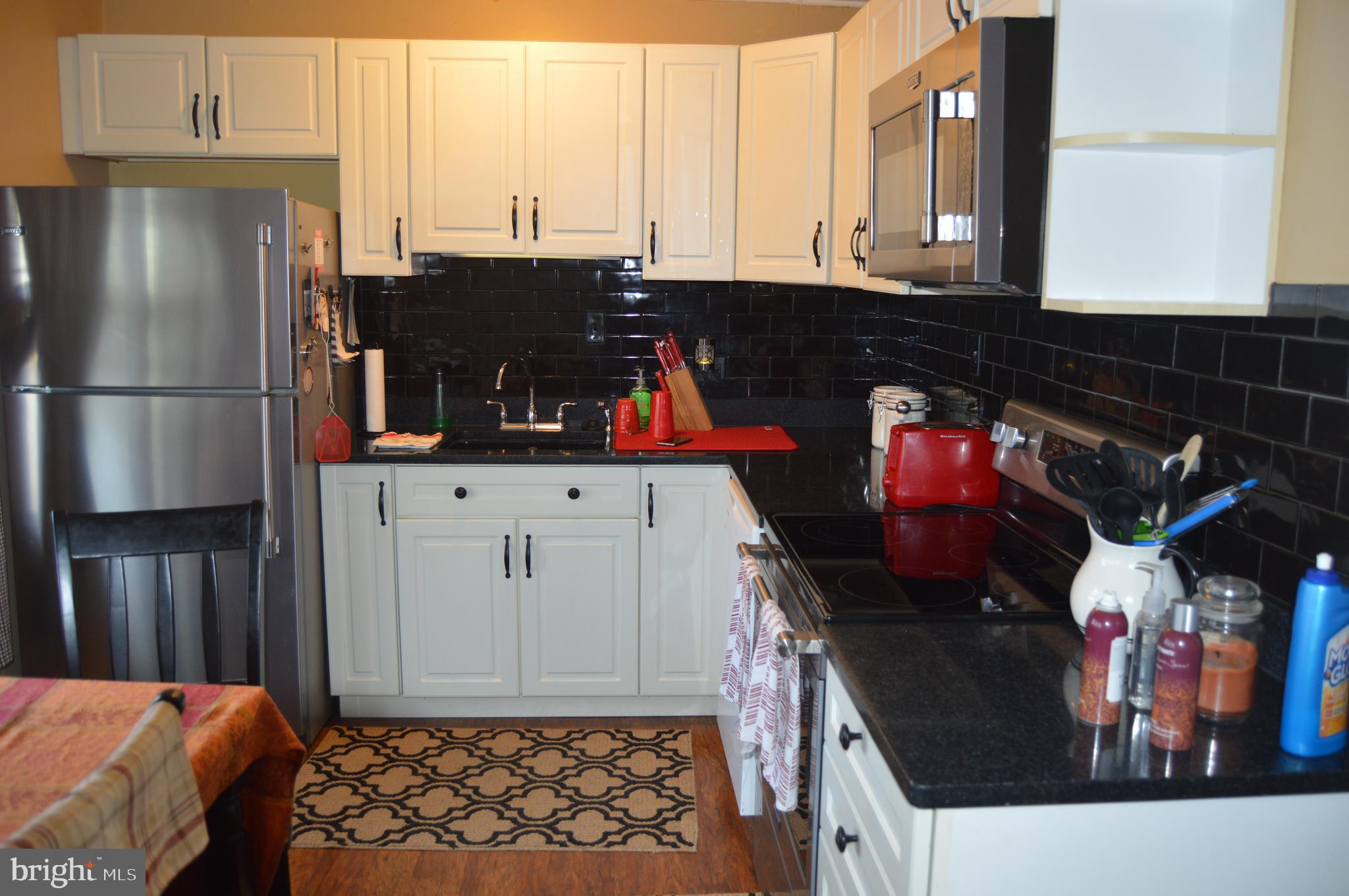 56 Middle Road Levittown, PA 19056 - Photo 5 of 16 Kitchen