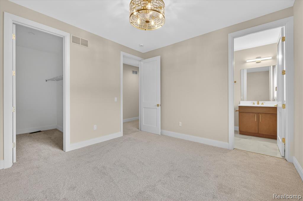 546 Maplehill Road Rochester Hills, MI 48306 - Photo 33 of 52